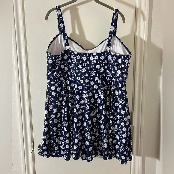 BloomChic Navy and White Floral Dress - Picture 2 of 5